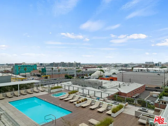 527 Molino Street 125, Los Angeles, California 90013
