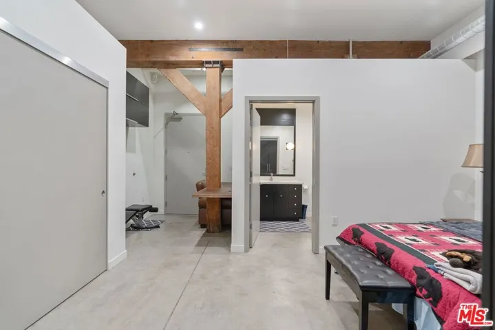 527 Molino Street 125, Los Angeles, California 90013