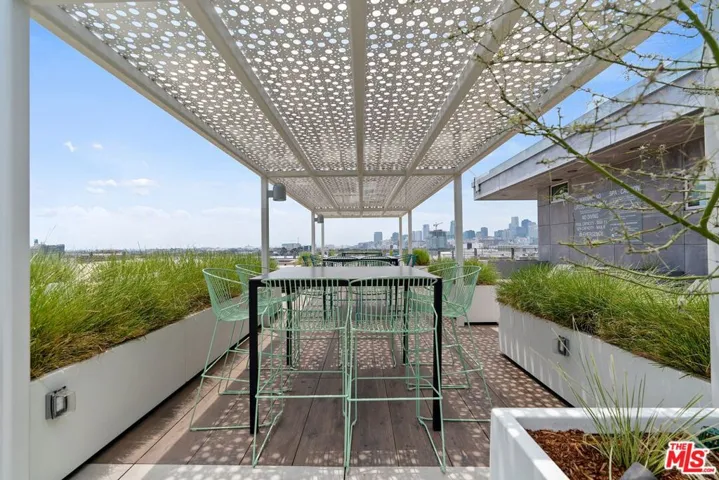 527 Molino Street 125, Los Angeles, California 90013