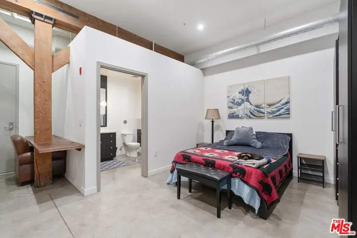527 Molino Street 125, Los Angeles, California 90013