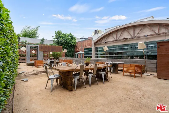 527 Molino Street 125, Los Angeles, California 90013