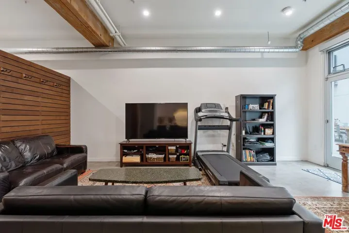 527 Molino Street 125, Los Angeles, California 90013