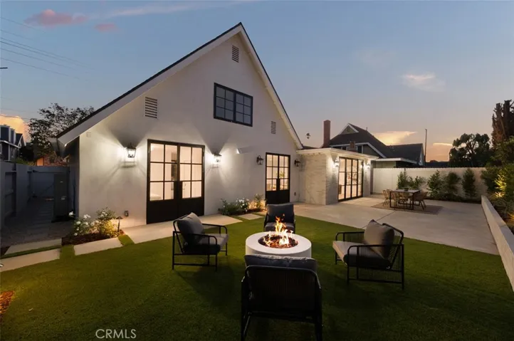 418 E 16th Street, Costa Mesa, California 92627