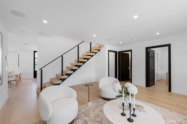 418 E 16th Street, Costa Mesa, California 92627