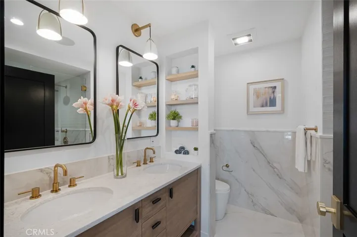 418 E 16th Street, Costa Mesa, California 92627