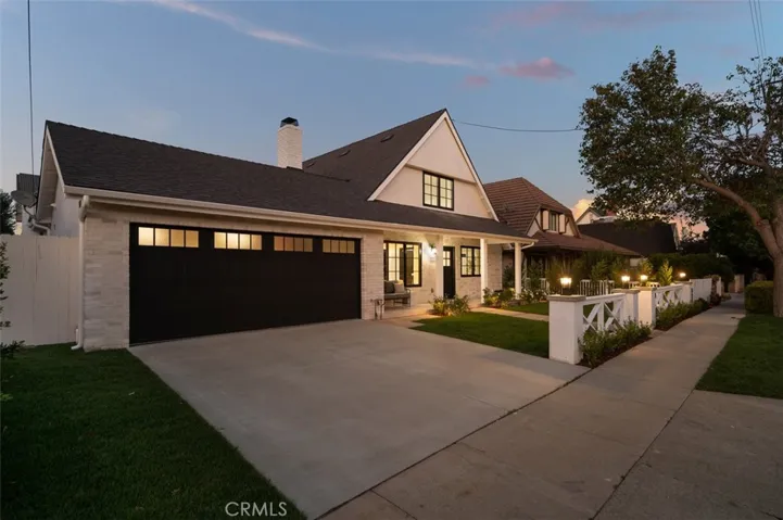 418 E 16th Street, Costa Mesa, California 92627