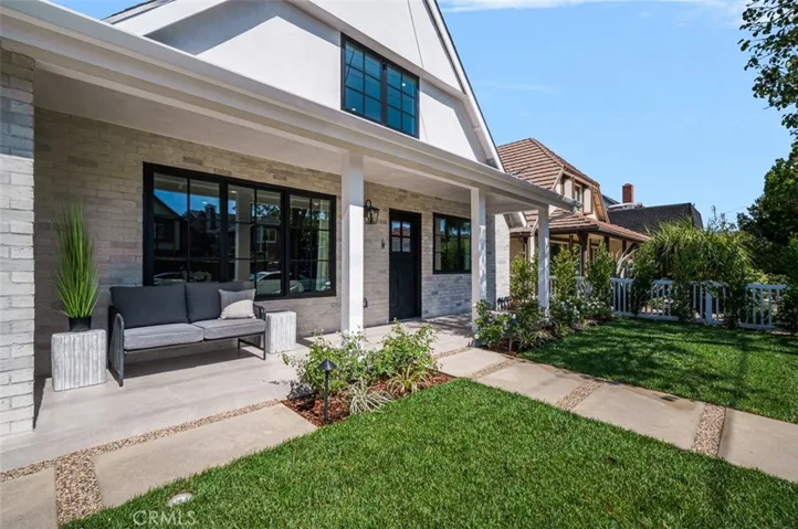 418 E 16th Street, Costa Mesa, California 92627