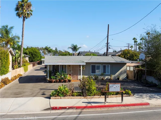 2422 Santa Ana Avenue, Costa Mesa, California 92627
