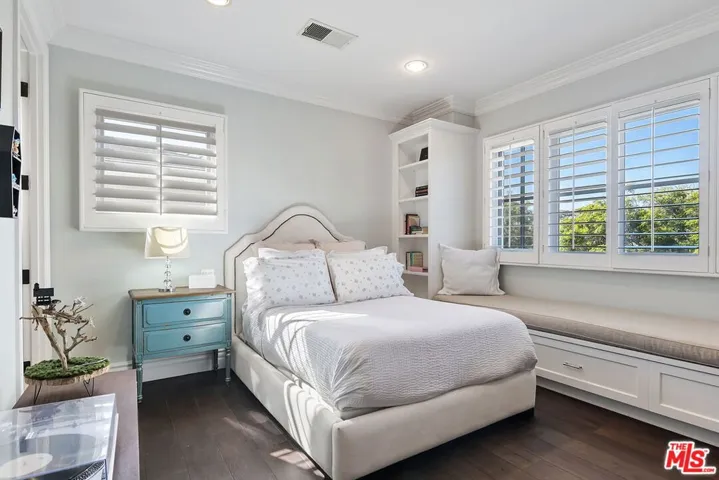 1942 Westholme Avenue, Los Angeles, California 90025