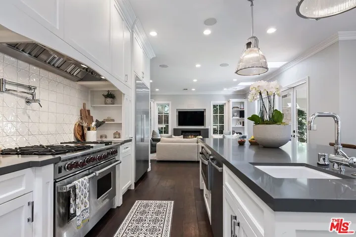 1942 Westholme Avenue, Los Angeles, California 90025