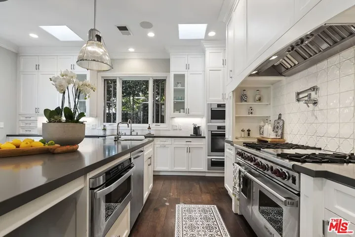 1942 Westholme Avenue, Los Angeles, California 90025