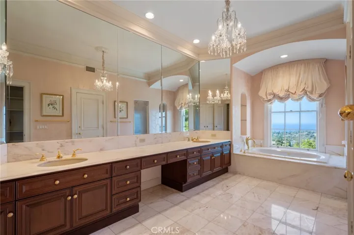 2736 Via Victoria, Palos Verdes Estates, California 90274
