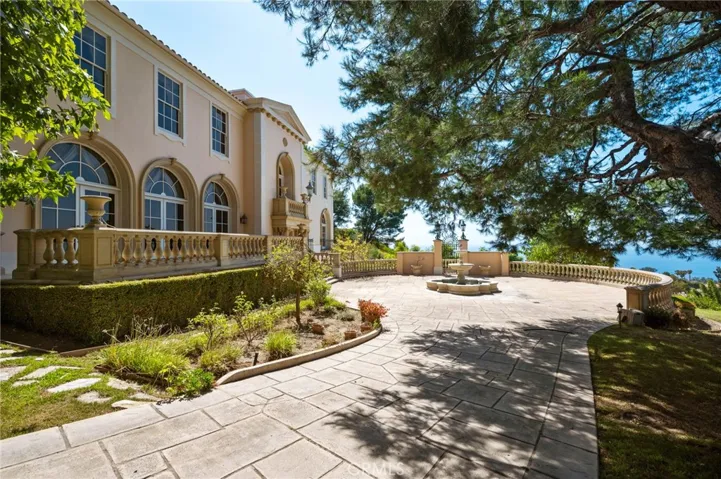 2736 Via Victoria, Palos Verdes Estates, California 90274
