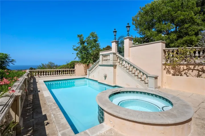 2736 Via Victoria, Palos Verdes Estates, California 90274