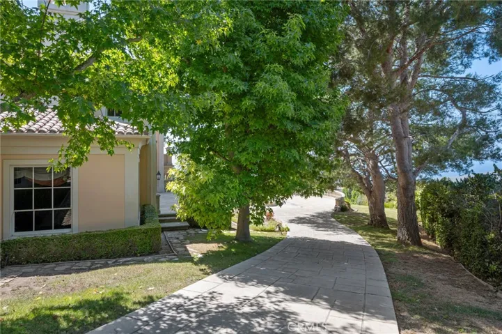 2736 Via Victoria, Palos Verdes Estates, California 90274