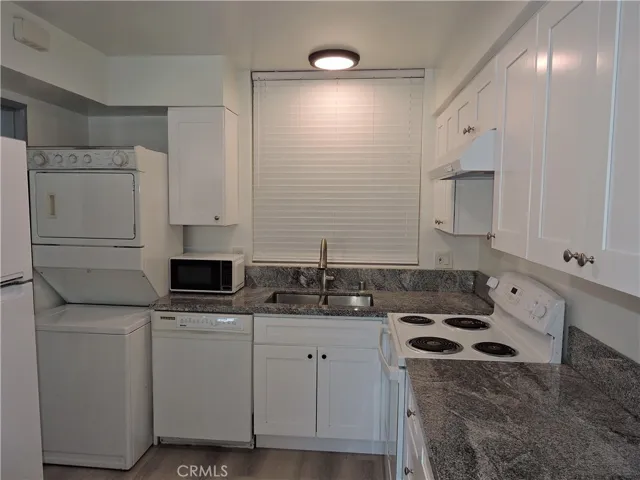 6979 Palm Court 208b, Riverside, California 92506