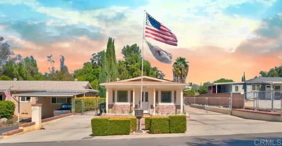 1010 7th Street, Ramona, California 92065