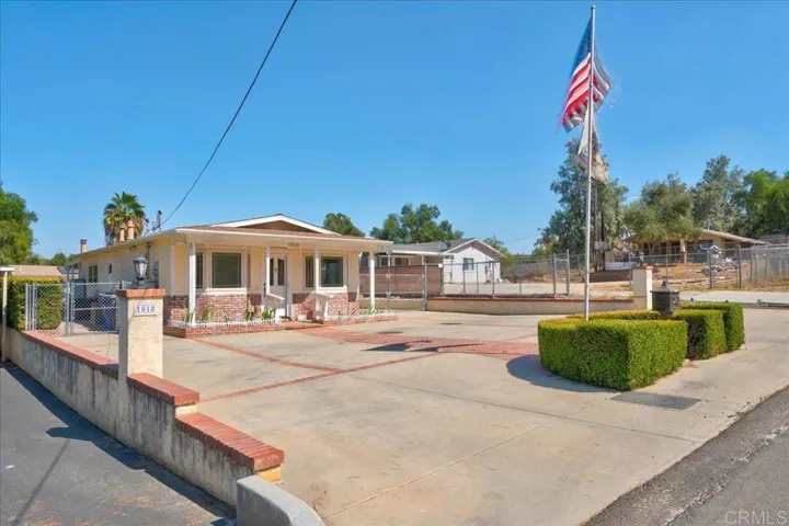 1010 7th Street, Ramona, California 92065