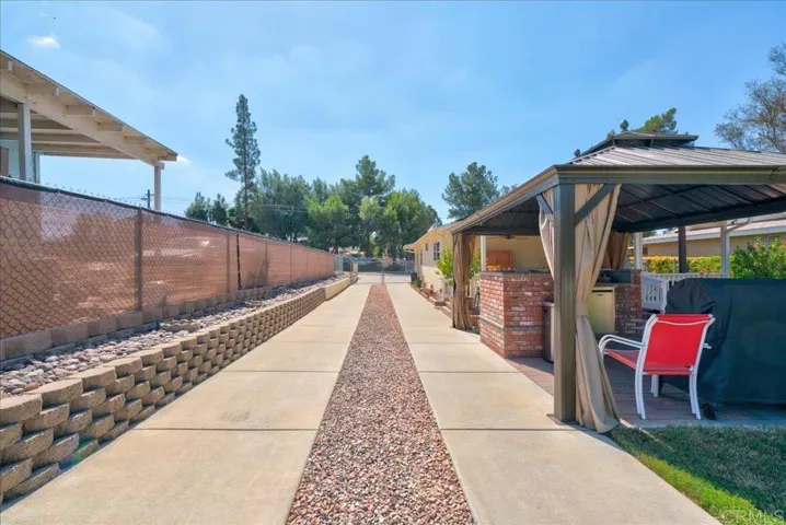 1010 7th Street, Ramona, California 92065