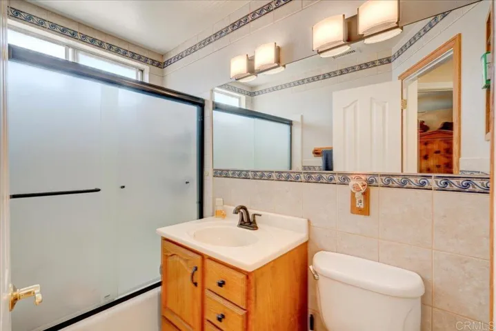 1010 7th Street, Ramona, California 92065