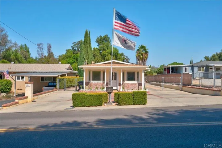 1010 7th Street, Ramona, California 92065