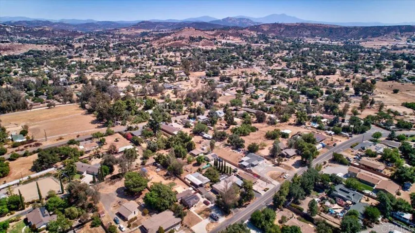 1010 7th Street, Ramona, California 92065