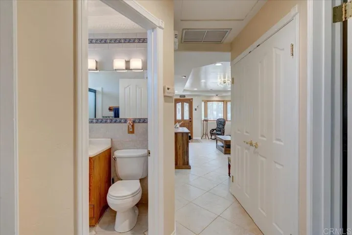 1010 7th Street, Ramona, California 92065