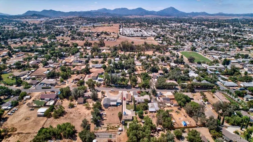 1010 7th Street, Ramona, California 92065