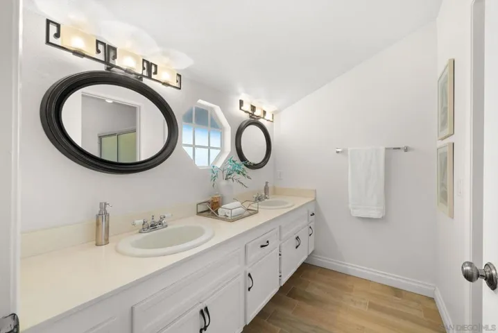 3289 Old Bridgeport Way, San Diego, California 92111