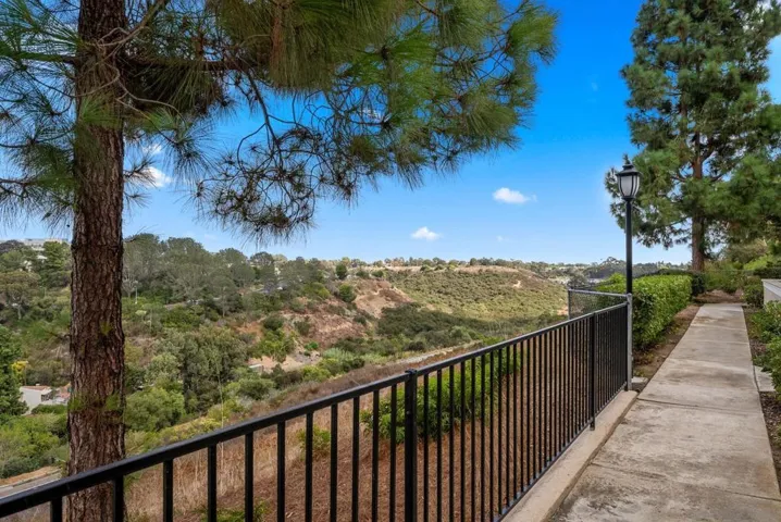 3289 Old Bridgeport Way, San Diego, California 92111