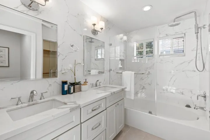 73 Chester Circle, Los Altos, California 94022
