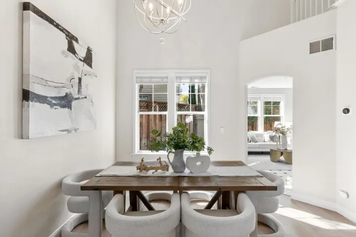 73 Chester Circle, Los Altos, California 94022