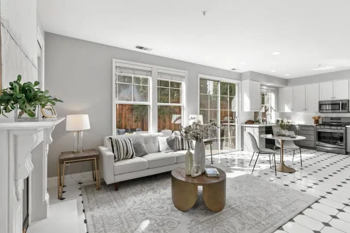73 Chester Circle, Los Altos, California 94022