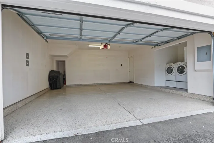 Garage Interior/laundry