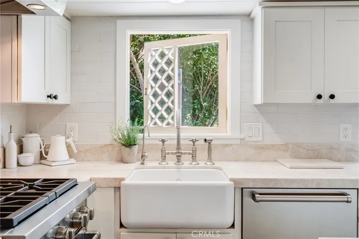 520 Oak Street, Laguna Beach, California 92651