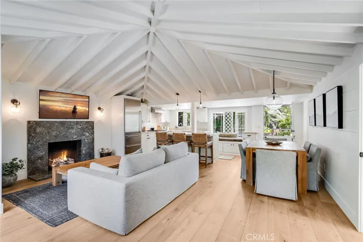 520 Oak Street, Laguna Beach, California 92651