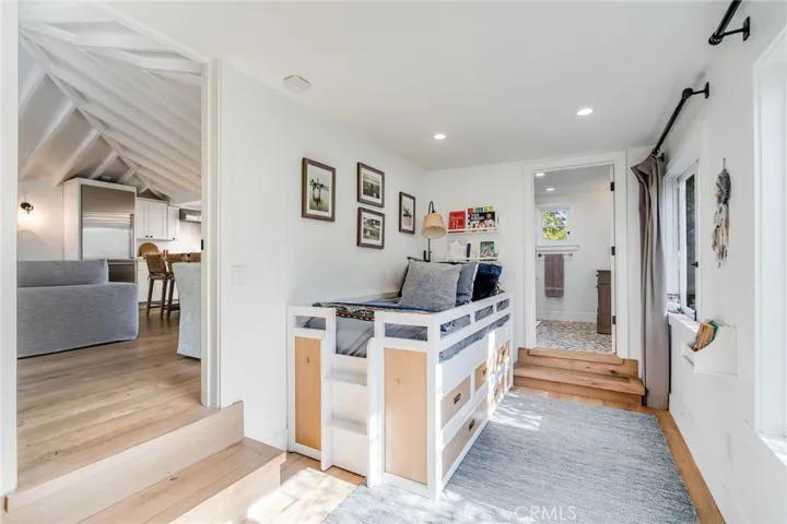 520 Oak Street, Laguna Beach, California 92651