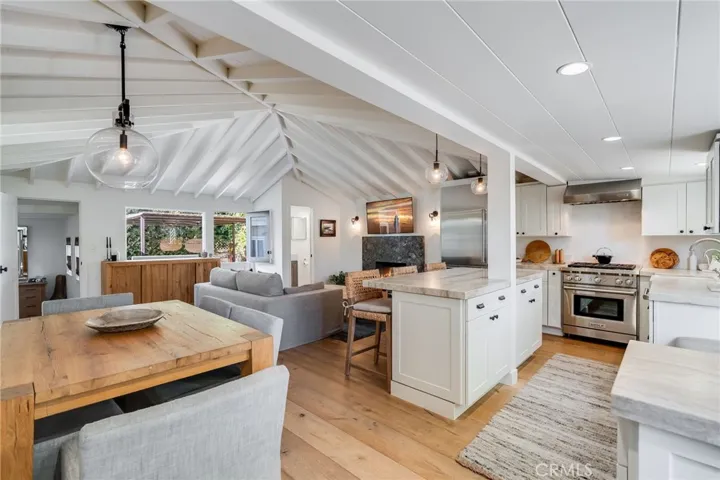 520 Oak Street, Laguna Beach, California 92651