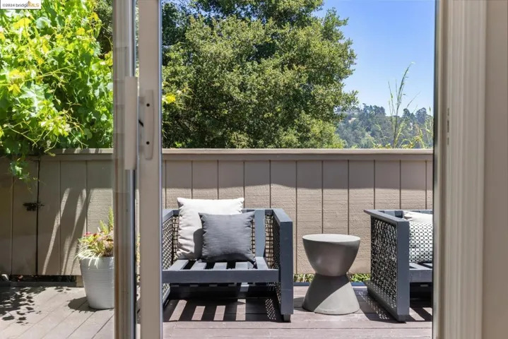 9 Clipper, Oakland, California 94618