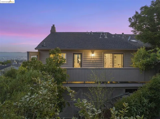 9 Clipper, Oakland, California 94618