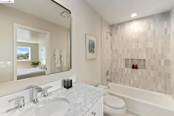 9 Clipper, Oakland, California 94618
