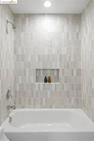 9 Clipper, Oakland, California 94618