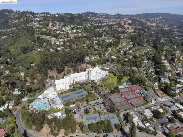 9 Clipper, Oakland, California 94618
