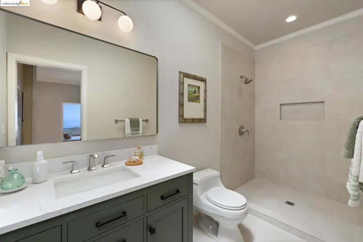 9 Clipper, Oakland, California 94618
