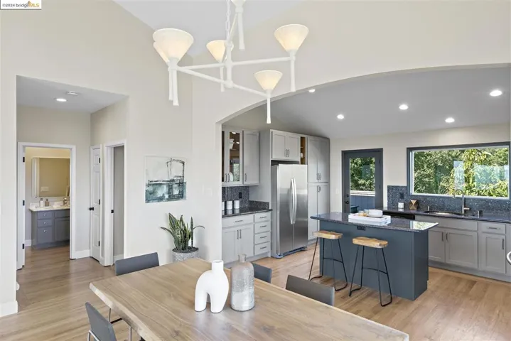 9 Clipper, Oakland, California 94618