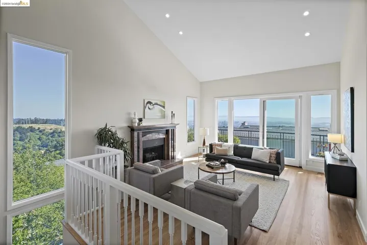 9 Clipper, Oakland, California 94618