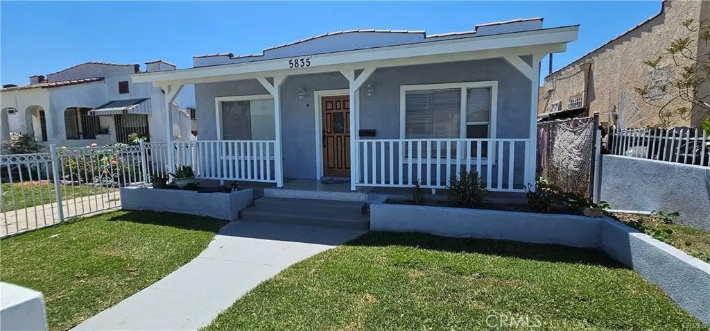 5835 Arlington Avenue, Los Angeles, California 90043