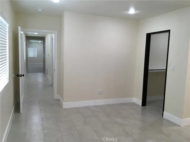 Master bedroom, 15’x11’