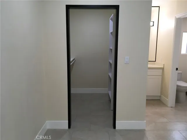 Walk in closet