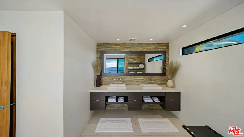 25250 Malibu Road, Malibu, California 90265